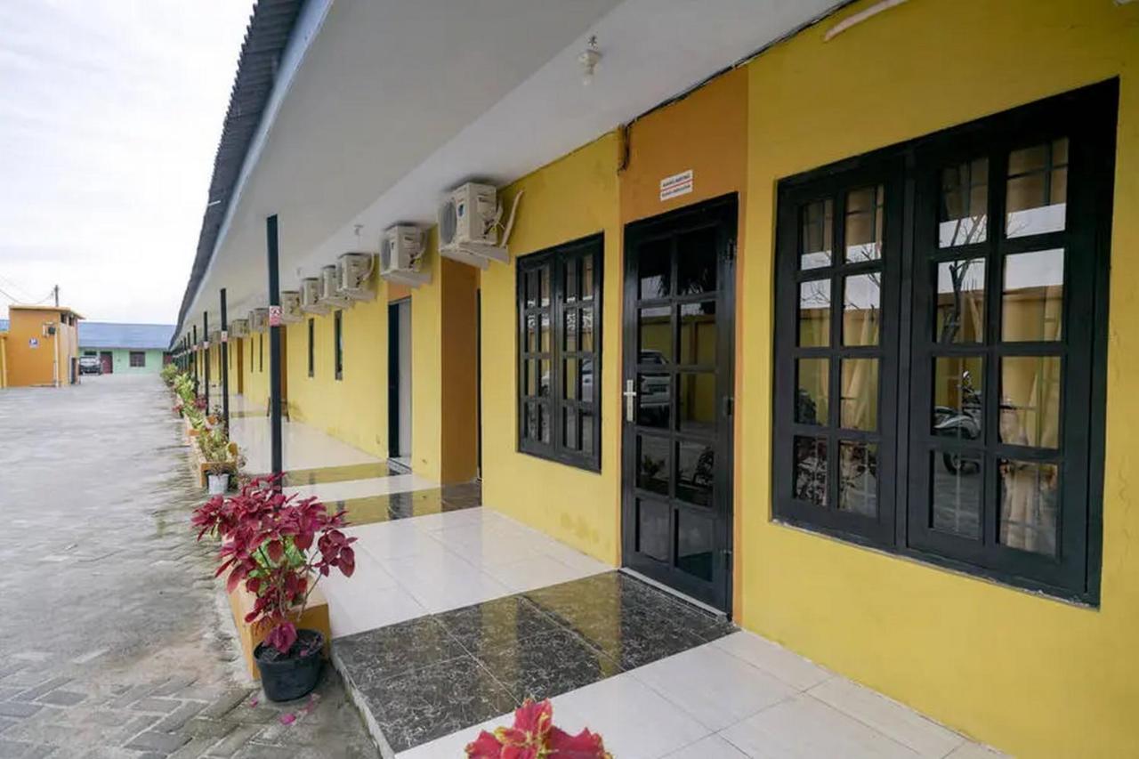 Reddoorz Near Ekowisata Mangrove Belawan Hotel Ngoại thất bức ảnh